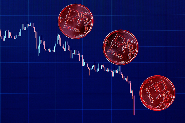 Силуанов вступился за банки как одну из движущих сил экономики. «Были разговоры: „Давайте сейчас у банков изымем сверхприбыли, наживаются они“. Это все ерунда! Нужен капитал. И чем больше капитал, тем больше кредитов они смогут давать»