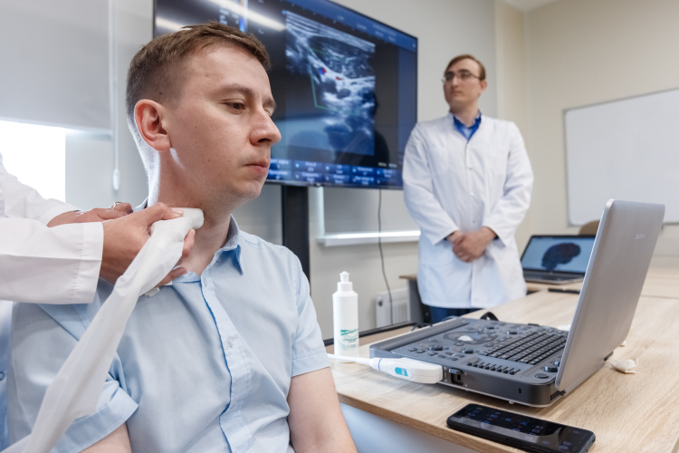 Часть пациентов действительно может направляться в другие регионы, признают в РКОД