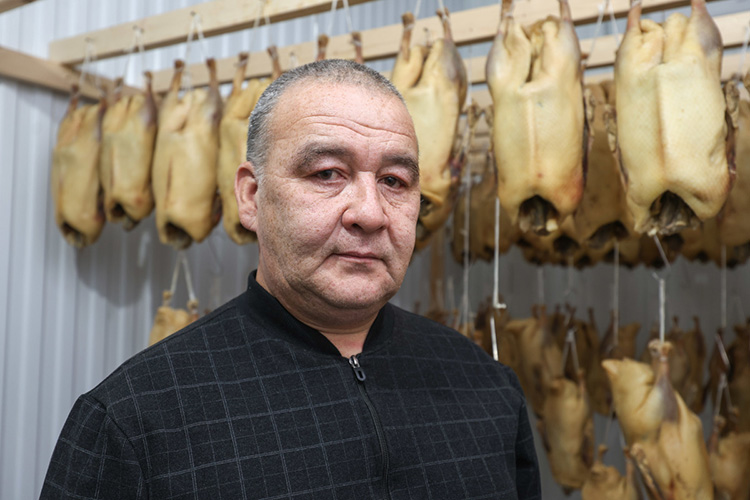 Рамиль Гилазов: «В 2022 году решили создать кооператив „Актанышские гуси“. Сейчас в кооперативе 7 членов, 4 из них являются поставщиками — это фермеры из нашего района»