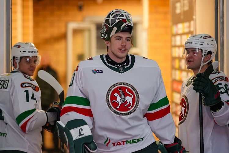 Григорий Денисенко, Максим Арефьев и Митчелл Миллер (слева направо)