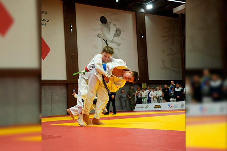 «Возлагаем большие надежды на Министерство спорта, что оно будет содействовать развитию инфраструктуры, помогая в поиске и предоставлении помещения для тренировок, создавая благоприятные условия для развития детского спорта»