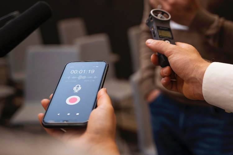 Слитый разговор Уиткоффа и Ушакова — далеко не первый подобный прецедент, но «самый отчаянный», рассуждает американист Малек Дудаков