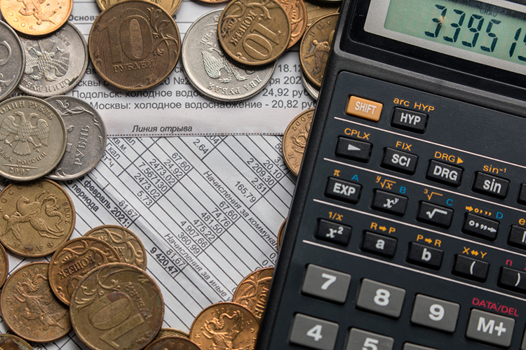 Повышение произойдет в два этапа — в январском будет заложен рост НДС, а второе, традиционное, сместится с июля на октябрь. Первое повышение тарифа составит 1,7%