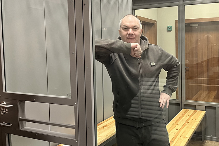 Кто его «короновал»: по «воровской» статье Романа Сычева допросили Шишкана