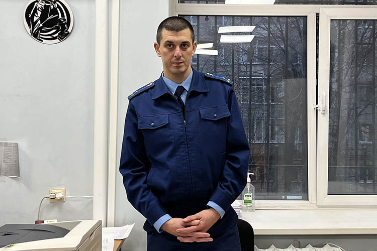 В прениях представитель прокуратуры Марк Гильманов просил назначить фигуранту дела 5 лет и 2 месяца лишения свободы в колонии общего режима