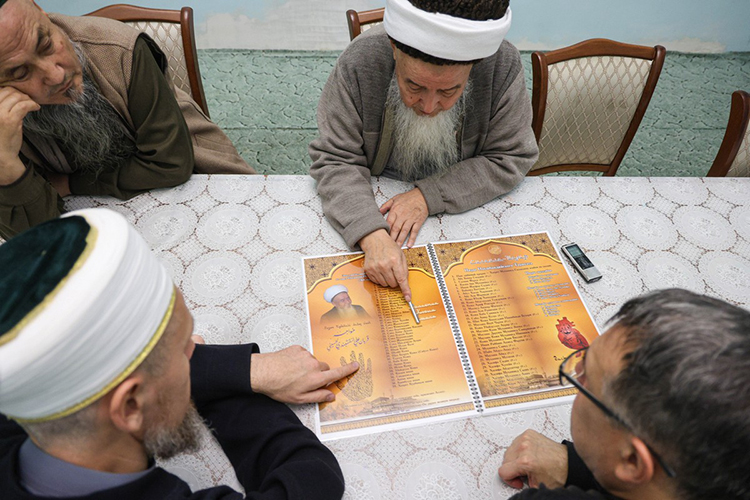 «Без наставника ты не можешь себя удержать от греховного, не можешь себя воспитывать, поэтому мы нуждаемся в духовных наставниках, которые всегда наставляют на прямой путь»