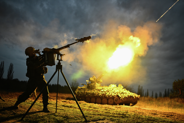 Основное сражение между нашими войсками и вооруженными формированиями Украины продолжается в районе Красноармейска (Покровска) и Димитрова (Мирнограда)