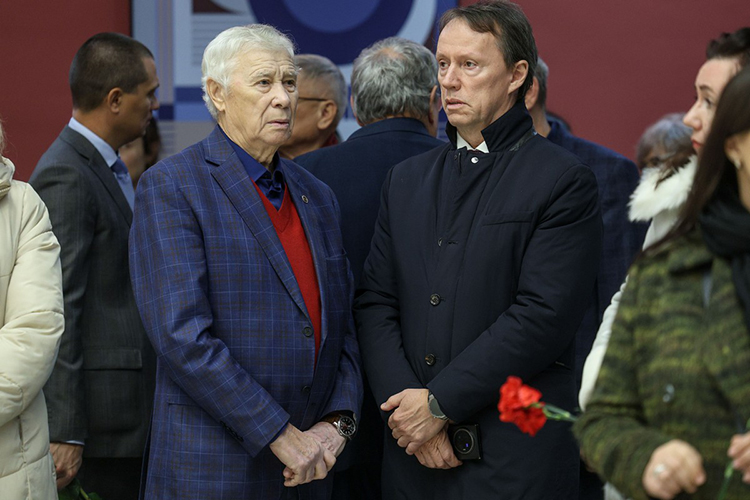 Гафаров признался, что в своей судебной практике неоднократно прибегал к научным работам Железнова при рассмотрении вопросов, связанных с соответствием регионального законодательства федеральному, а также Конституциям России и республики