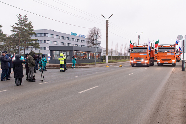 Работы по капремонту выполнил «Алексеевскдорстрой». Было обновлено 2,77 км дорожного полотна, установлены бартерные ограждения
