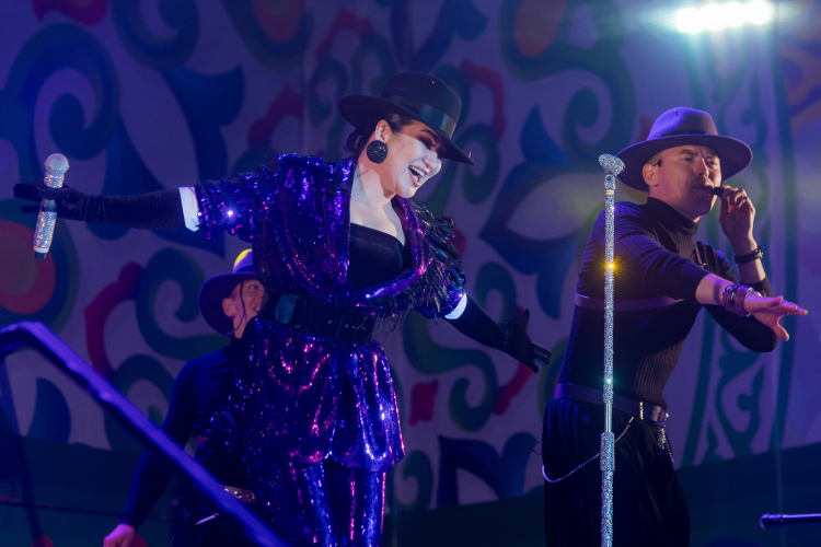 Самым высоким ценником может похвастаться Ильсия Бадретдинова — ее новогодние гонорары варьируются от 800 тыс. до 1 млн рублей