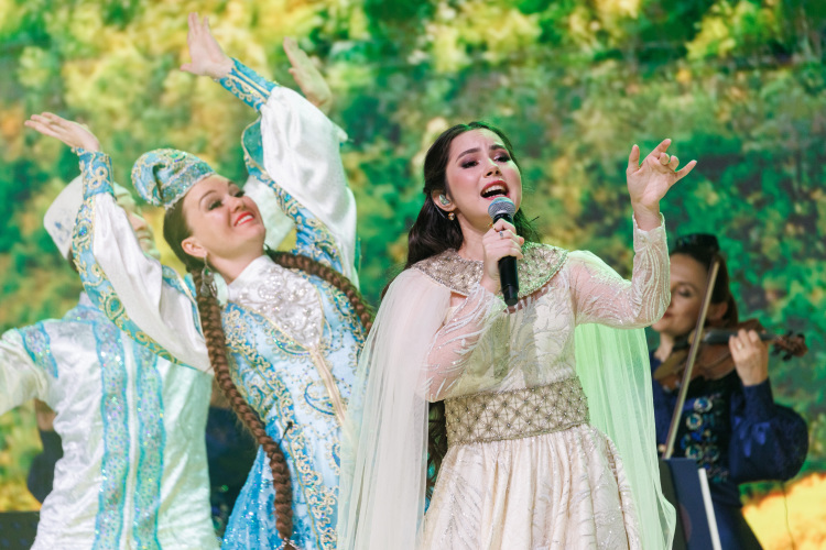 В этом году новогодние корпоративы Саиды Мухаметзяновой начинаются от 300 тыс. в зависимости от количества песен