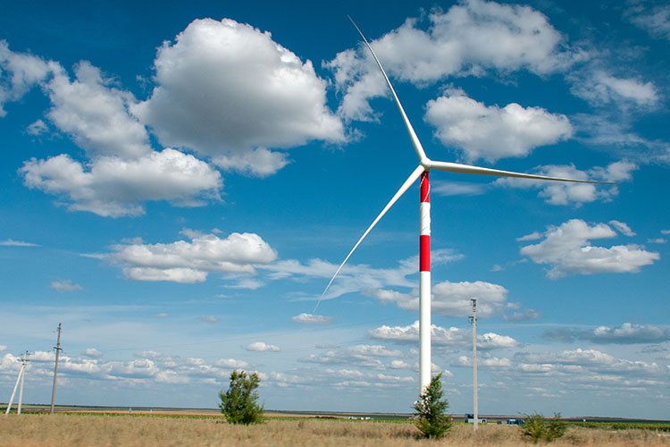 «ИИ использовал все китайские статданные за последнее время и оценивает КИУМ для солнечных станций на 14,5%, для ветровых — на 21,5%, что близко к моим старинным грубым оценкам»