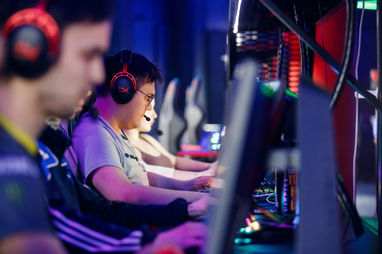 В России собираются штрафовать профессионалов за использование читов в играх