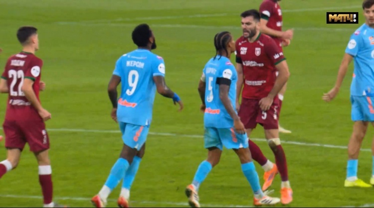 Слева направо: Велдин Ходжа, Жерсон, Вильмар Барриос, Игор Вуячич