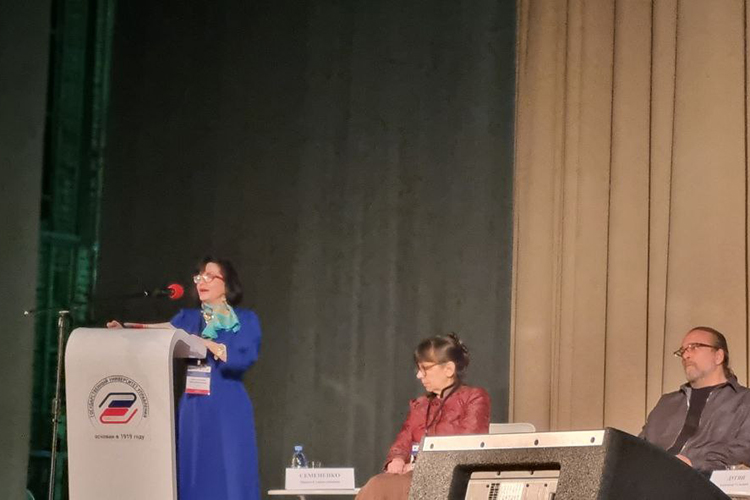 «В переводе с птичьего языка Бербок это означает, что, конечно, она не поддерживает Украину, она реализует глобальные интересы и выступает лицом того, что еще в начале нулевых было названо культурой Давоса», — заявила Оксана Гаман-Голутвина