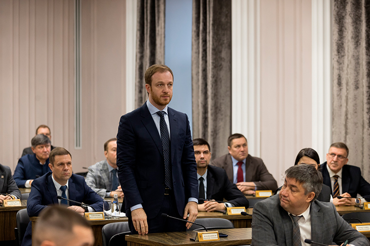 Совещание в исполкоме Казани началось с представления нового главы комитета по развитию туризма города Александра Шавлиашвили