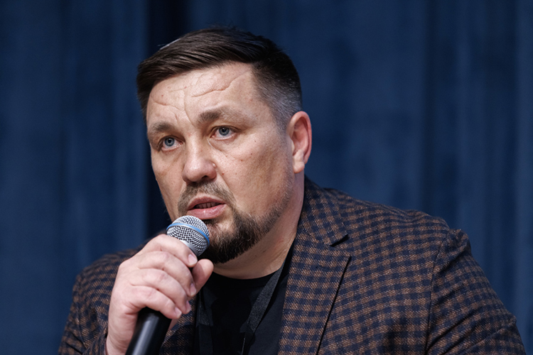 По предварительному проекту, в акватермальном комплексе будут задействованы более 200 человек, а строительство парка развлечений и торгового центра увеличит их количество до 700