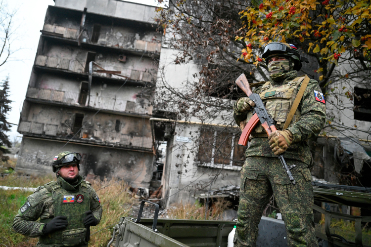 Накануне вечером министерство обороны России официально сообщило об освобождении города Покровска (Красноармейска) в Донецкой Народной Республике и Волчанска в Харьковской области