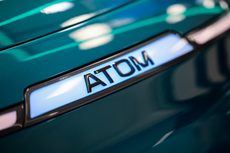 По данным журнала «Авто.ру», «Атом» оценен в 3,9 млн рублей без субсидии и в 2,98 млн — с учетом государственной поддержки