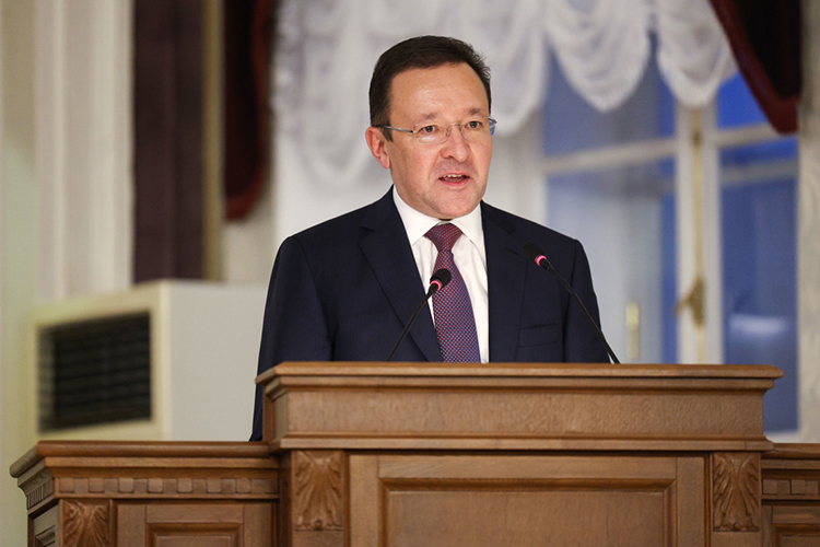 Перед вручением премии к коллегам обратился председатель татарстанского регионального отделения ассоциации юристов России Ильдар Халиков