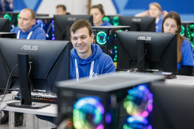 Количество занятых в IT продолжает расти, достигнув почти 42 тыс. человек, а число компаний выросло до 3,5 тысячи