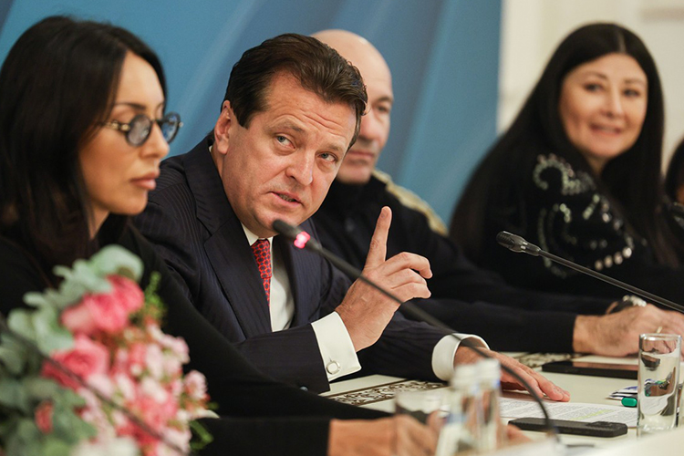 С уверенностью могу сказать, что на будущий год «Добрая волна» пройдет в Казани, ответил мэр Казани Ильсур Метшин