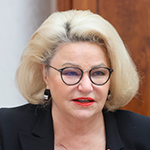 Нина Останина — депутат Госдумы, председатель комитета ГД по защите семьи, вопросам отцовства, материнства и детства