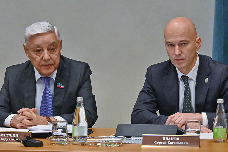 «Большой сегмент прибывает, чтобы увидеть наши культурно-исторические объекты», — отметил председатель Госсовета РТ Фарид Мухаметшин, открывая заседание