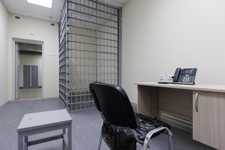 «Что касается условий в новом СИЗО, то в любом случае оно лучше, чем старое, потому что новее»