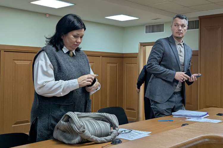 У Миннуллина сегодня был тандем защитников — к Юрию Некрасову, представлявшему его интересы с первого дня, присоединилась Ольга Шелковникова