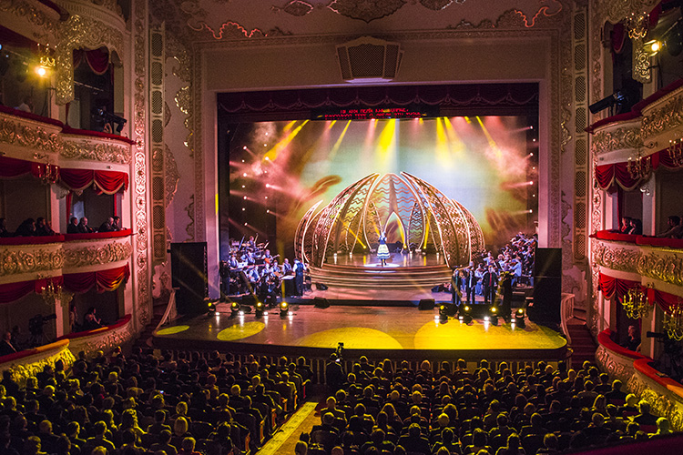  <span style="color: rgb(36, 36, 36);">Если говорить о мире татарской эстрады, то здесь главная новость — фактическое закрытие проекта «Үзгәреш җиле» («Ветер перемен») </span>