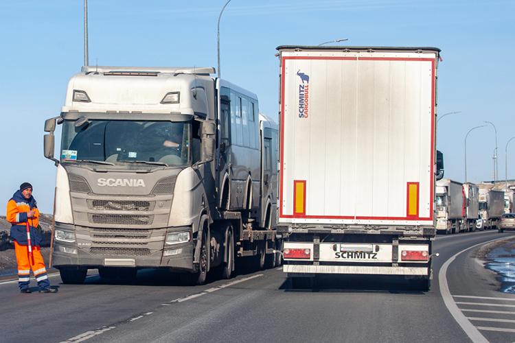 Логичный вопрос: станут ли водители платить или вернутся на старые «пути-дороги», пусть и с потерей времени и удобства?