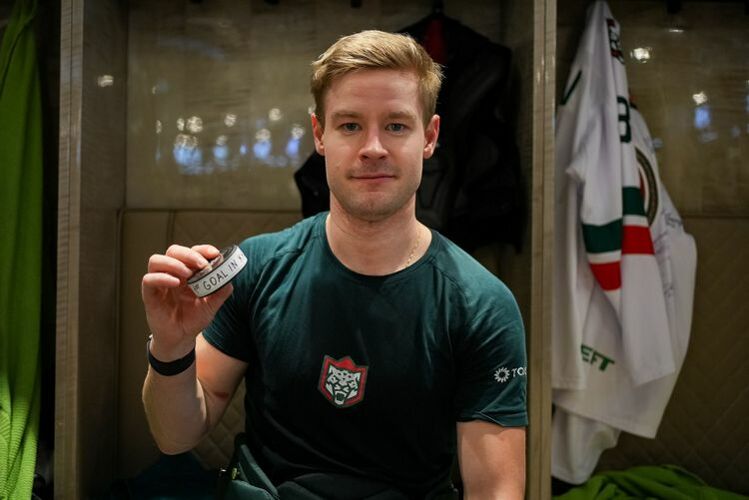 В 24 матчах у него лишь один гол