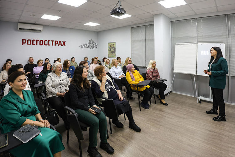 «Средний возраст агентов в республике — около 50 лет. Многие приходят к нам для подработки, получают готовые методики и базы и остаются на десятилетия»