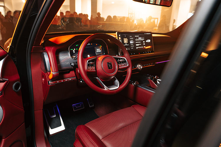 Высокое качество производства и компонентов позволяет нам гарантировать 5 лет поддержки для автомобилей TANK: 3 года гарантии и 2 года программы постгарантийного обслуживания, наличие любых запчастей — все это сегодня ценится как никогда высоко