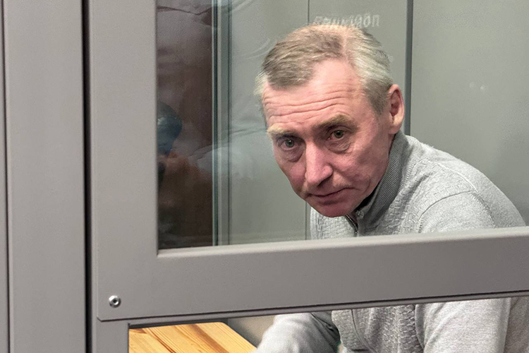 «Говорят, что им подсовывают адвокатов»: СКР «предъявил» Шевыреву-старшему попытку давления на обвиняемых