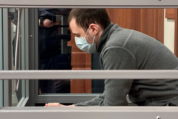 Сегодня Советский районный суд Казани рассмотрел материалы дела в отношении предполагаемого киллера — Рафиса Сулатнова