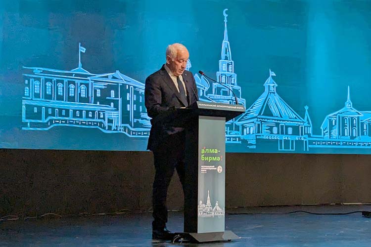 Флер Багаутдинов: «Как-то я расследовал одно уголовное дело, одним из эпизодов обвинения было получение взятки бутылкой коньяка стоимостью 8 рублей. Это были 90-е годы…»