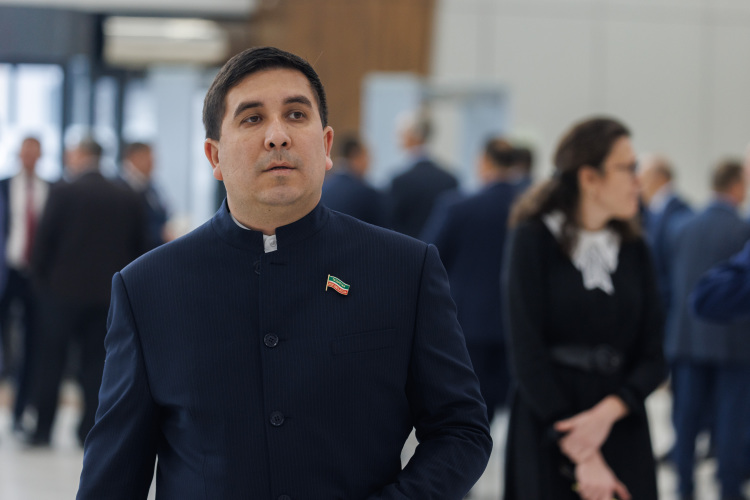 Руководитель исполкома ВКТ, депутат Госсовета РТ Данис Шакиров напомнил, что историко-мемориальный комплекс «Искер» имеет важное значение для татарского народа и потому нужно его сохранить