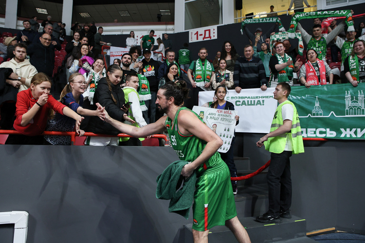 «У меня это занимает не так много времени, а болельщикам очень приятно»