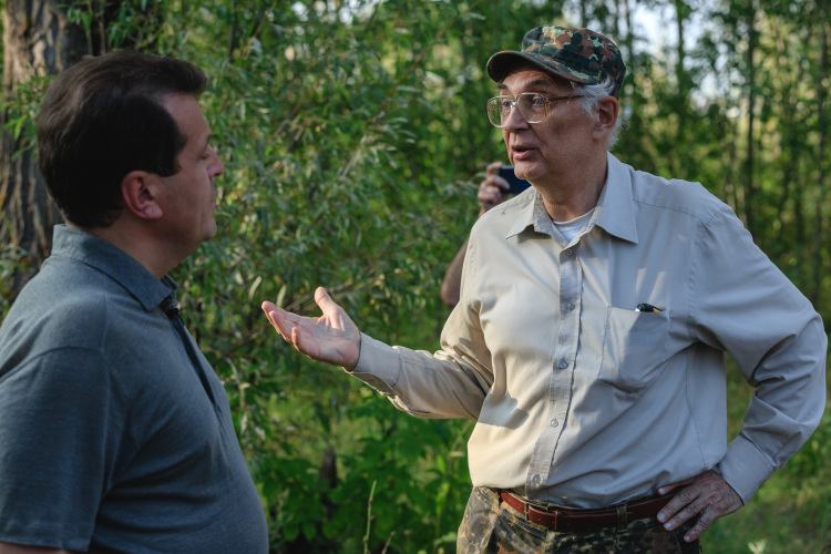 Заслуженный эколог РТ Сергей Мухачев направил мэру Казани Ильсуру Метшину обращение, в котором выразил сомнение в правильности этого решения и попросил сохранить ценные биологические территории — Матюшинский лес и Подувалье