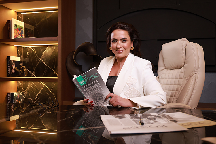 Сейчас школой управляет Розалия Козловская