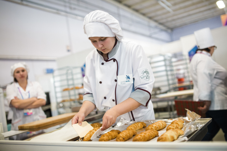 «Проблемы у производителей кондитерских изделий сейчас, как и у всей «пищевки», &mdash; рост стоимости ингредиентов, который идет постоянно и практически по всем направлениям»