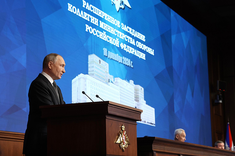 «Ребята с фронта приехали, знают, что проблем много. Но войска совершенно другие, и они воеванные. Такой армии в мире больше нет. Просто не существует», &mdash; подчеркнул глава государства