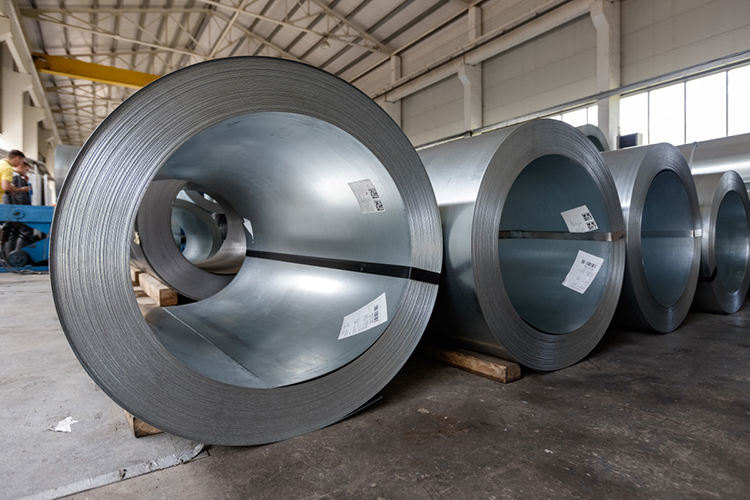 Разработали инструкции для менеджеров по правильному оформлению заявок, систему хранения сырья, установили дополнительные счетчики на станках для контроля метража, количества и готовности заказа