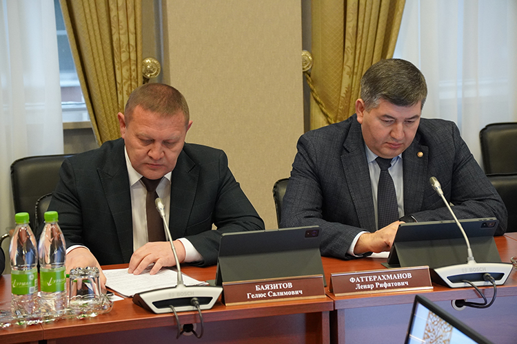 На долю молочной отрасли в агропромышленном комплексе Татарстана приходится более 32% денежной выручки от реализации продукции, &mdash; начал свой доклад замминистра сельского хозяйства и продовольствия РТ Гелюс Баязитов