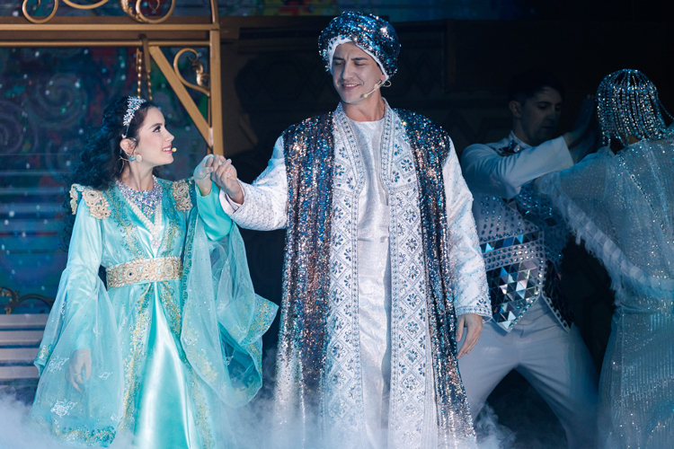 «Спектакль уже год в нашем репертуаре и до сих пор к нему огромный интерес. Исполнители главных ролей Саида Мухаметзянова и Руслан Закиров были номинированы на республиканскую театральную премию „Тантана“, получили спецприз»