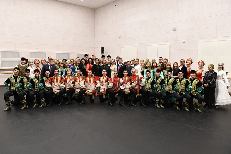 «На сегодняшний день в республике существует несколько государственных коллективов, которые образуют волшебный двигатель всей сферы танцевального искусства»