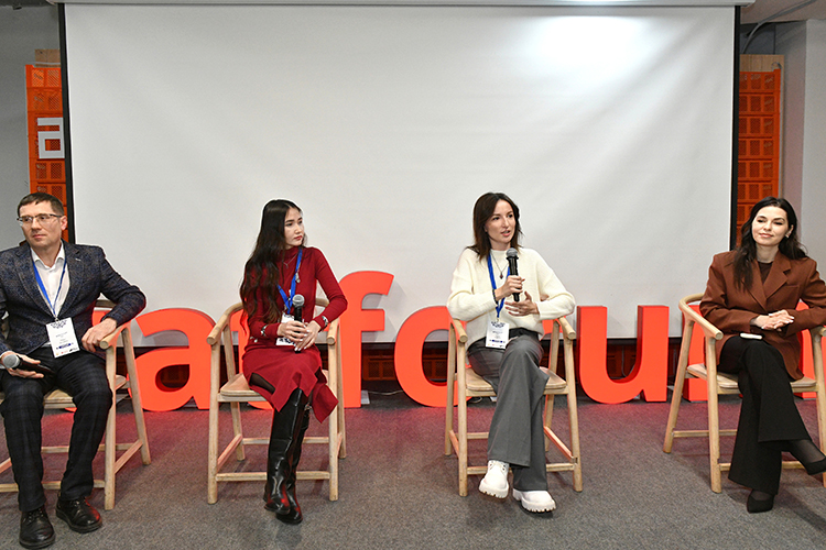 «Татарский язык &mdash; сам по себе тренд», &mdash; отметила Эльза Сафина, добавив, что блогеры сегодня стали более самостоятельными