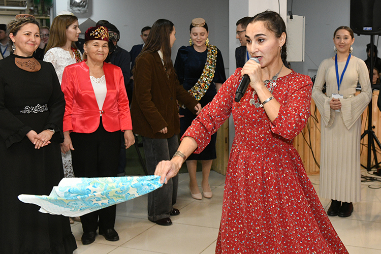 После обсуждений перешли к развлекательной части программы